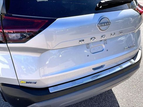 Certified 2023 Nissan Rogue SV w/ SV Premium B Package AWD/4WD image 28