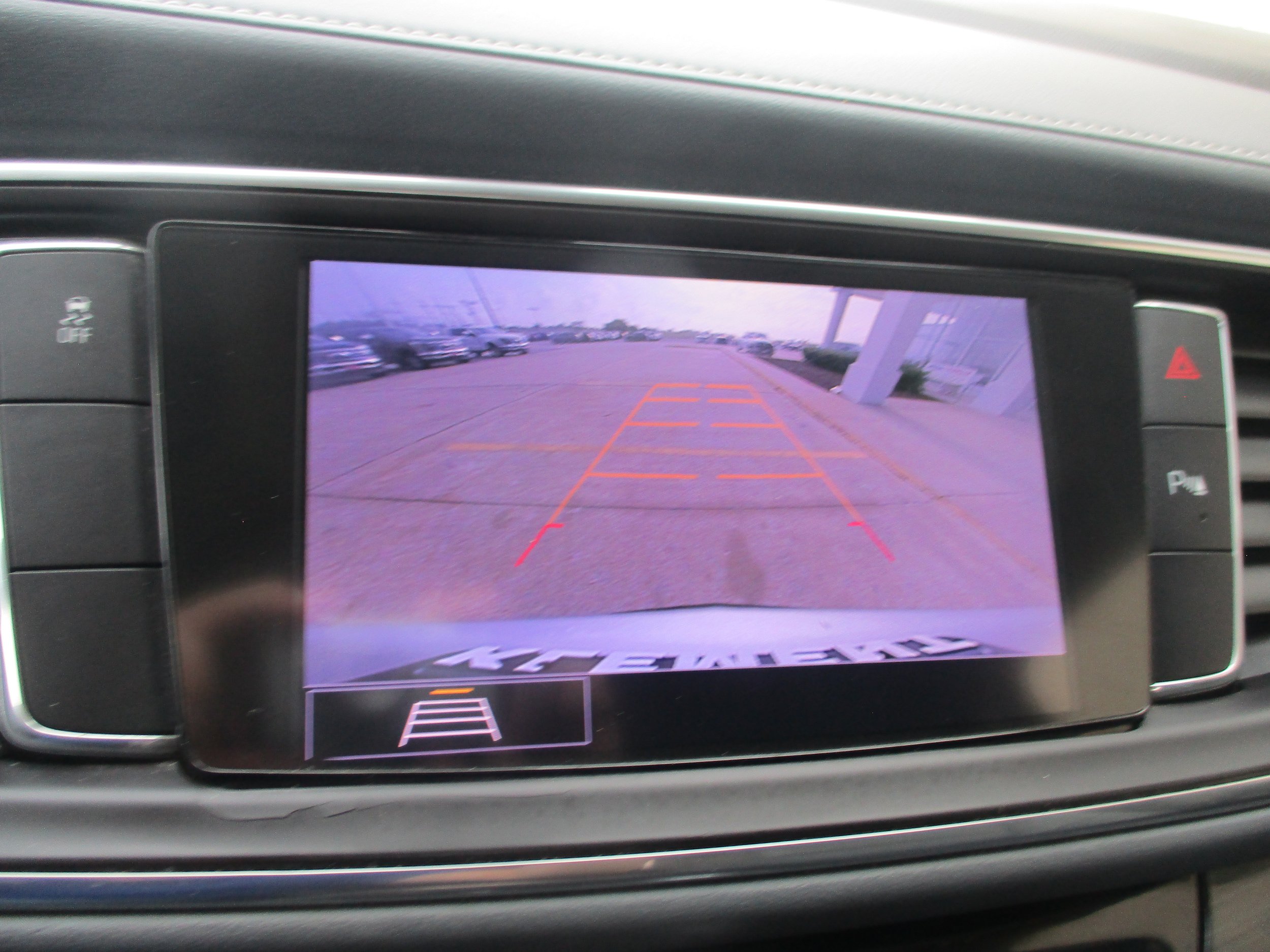 Used 2020 Buick Enclave Essence FWD image 22