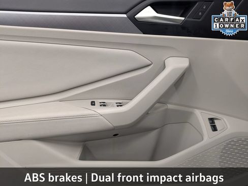 Used 2024 Volkswagen Jetta SE w/ Panoramic Sunroof Package FWD image 12