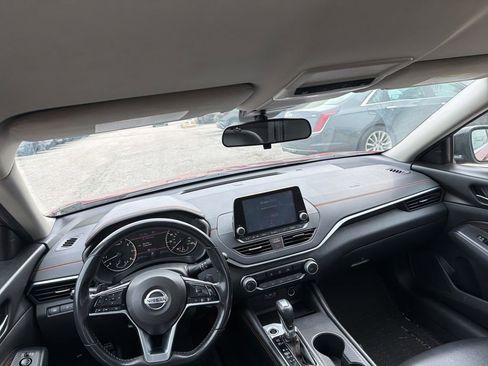 Used 2020 Nissan Altima 2.5 SR image 12