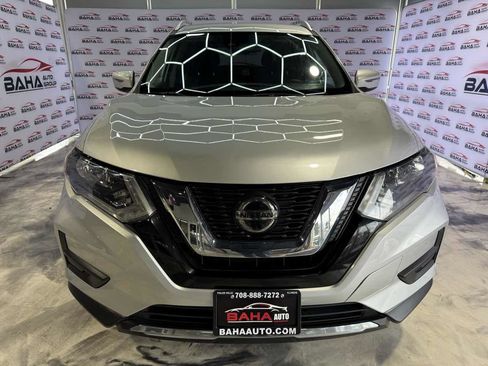Used 2020 Nissan Rogue SV image 4