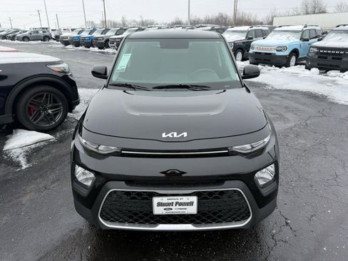 Used 2022 Kia Soul LX image 19