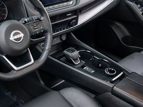 Used 2023 Nissan Rogue SV w/ SV Premium B Package image 14