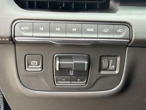 Certified 2024 Cadillac Escalade Sport w/ LPO, ONYX Package AWD/4WD image 35