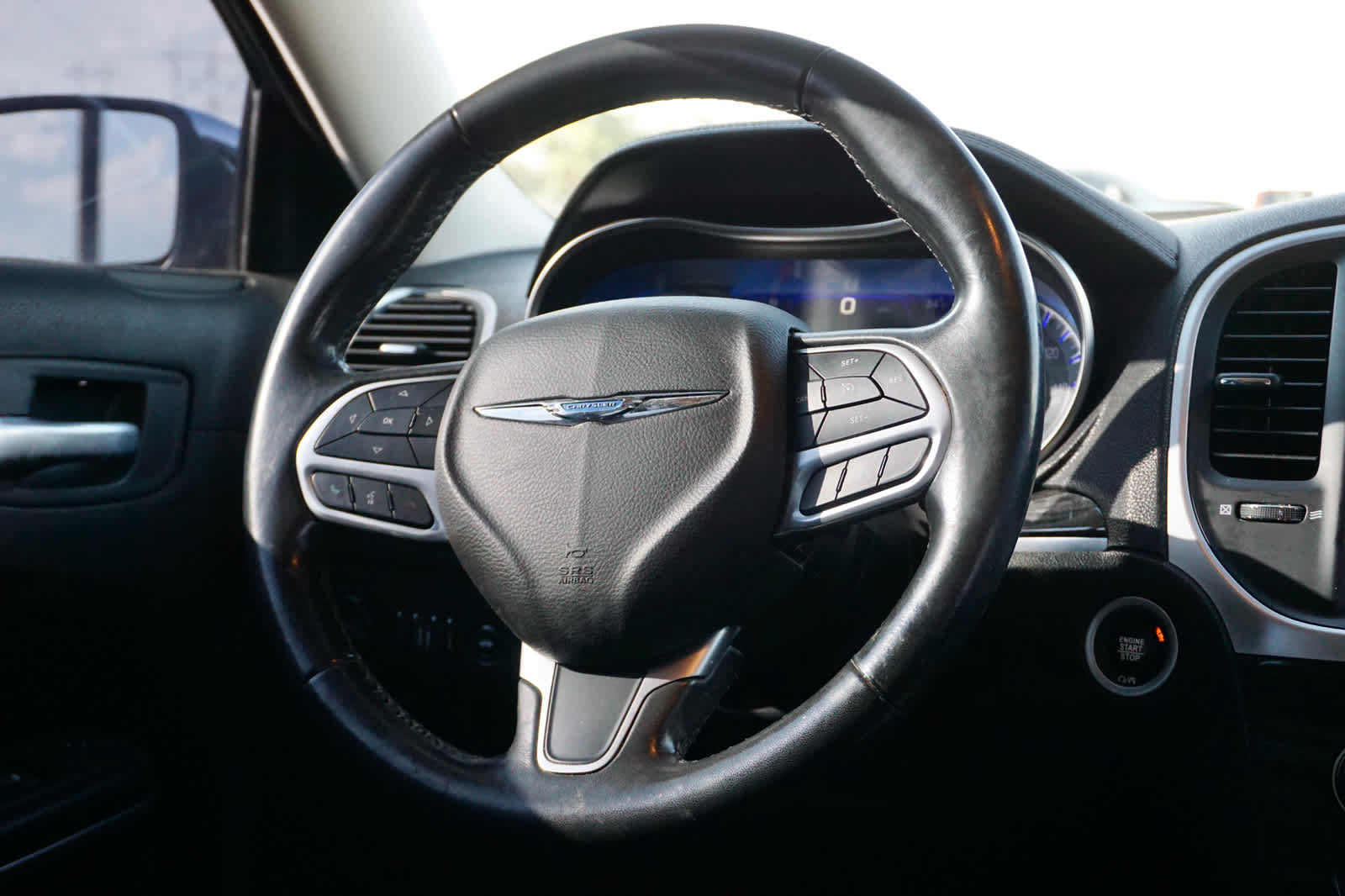 Used 2019 Chrysler 300 Touring w/ Chrome Appearance Package RWD image 13