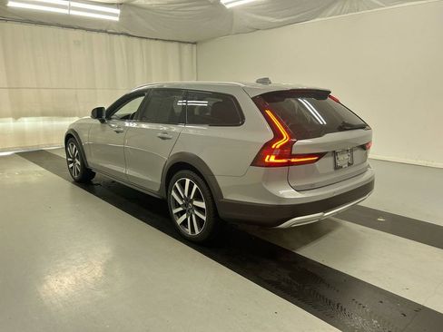 Used 2024 Volvo V90 B6 Cross Country Ultimate image 8