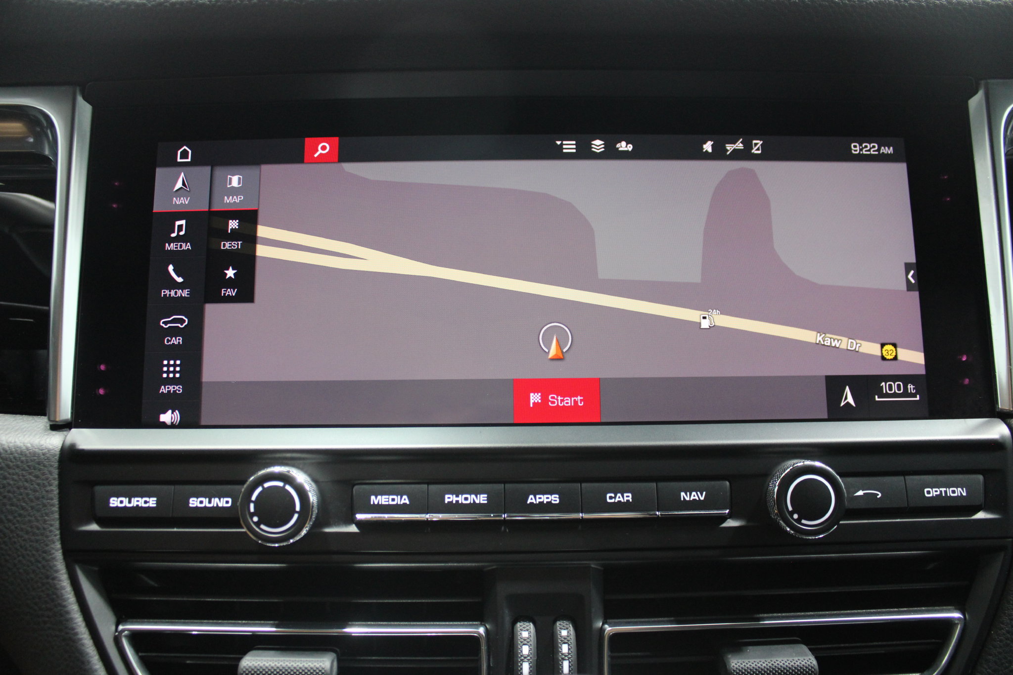 Used 2021 Porsche Macan S AWD/4WD image 35