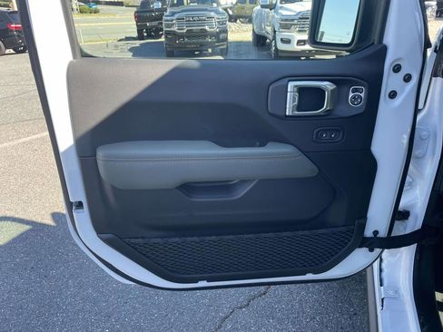 New 2026 Jeep Gladiator Mojave image 23