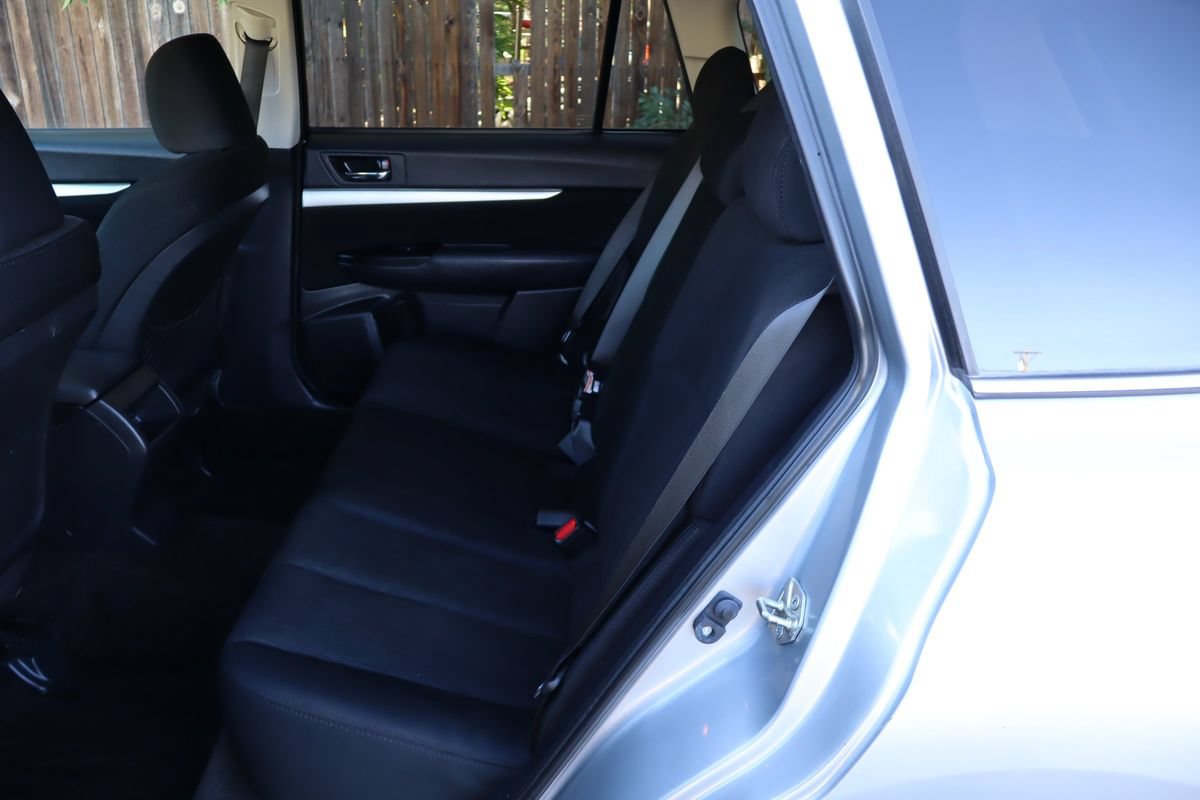 Used 2013 Subaru Outback 2.5i Premium AWD/4WD image 20