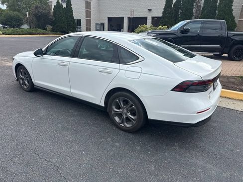 Used 2023 Honda Accord EX image 3