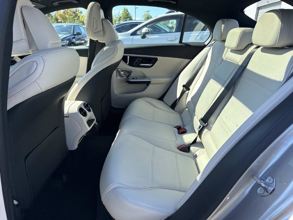Used 2024 Mercedes-Benz C 300 4MATIC Sedan image 11