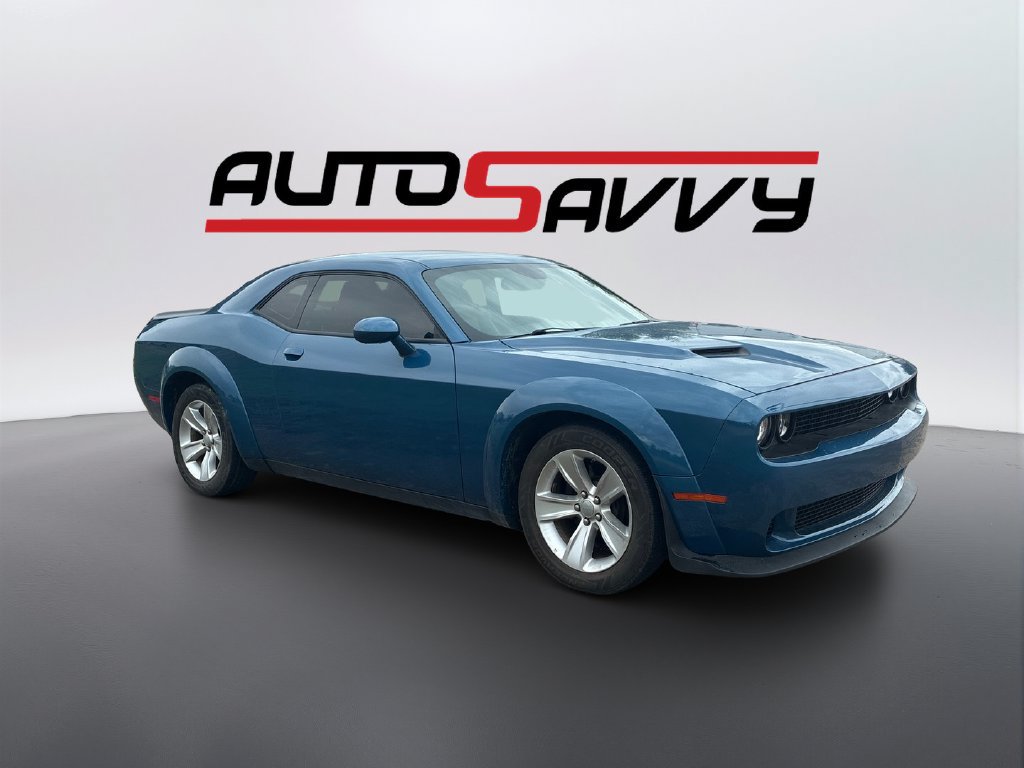 Used 2023 Dodge Challenger SXT RWD image 3