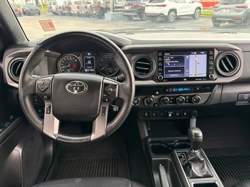 Used 2023 Toyota Tacoma TRD Off-Road w/ TRD Premium Off Road Package AWD/4WD image 15