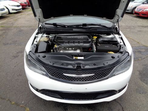 Used 2015 Chrysler 200 S image 25