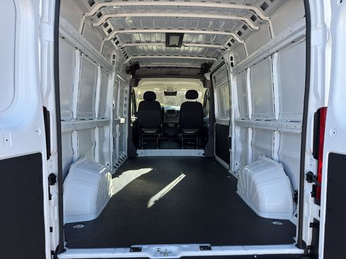 New 2026 RAM ProMaster 2500 w/ Convenience Group image 30