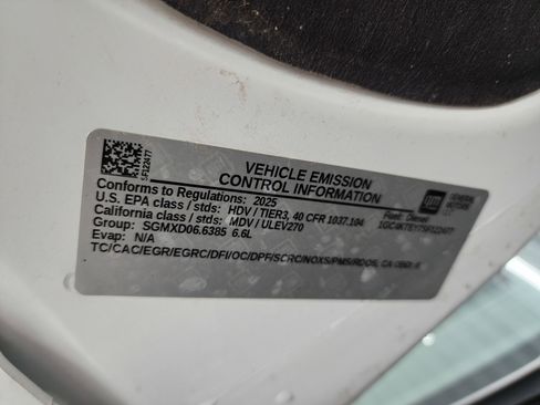 Used 2025 Chevrolet Silverado 3500 LT w/ All Star Edition image 21