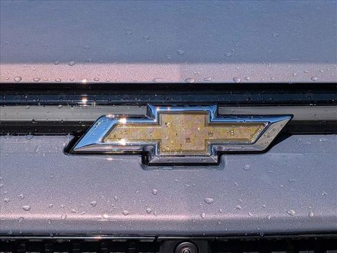 New 2026 Chevrolet Equinox EV LT image 17