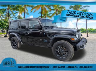 Used 2025 Jeep Wrangler Unlimited Sahara w/ Safety Group AWD/4WD video 1