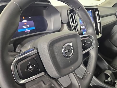 Certified 2024 Volvo XC40 B5 Core image 21