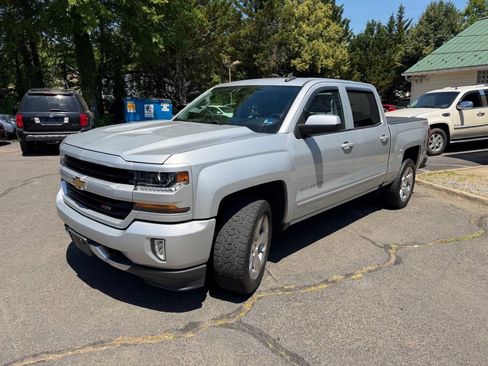 Used 2017 Chevrolet Silverado 1500 LT w/ All Star Edition AWD/4WD image 3