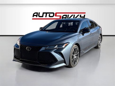 Used 2019 Toyota Avalon Touring image 3