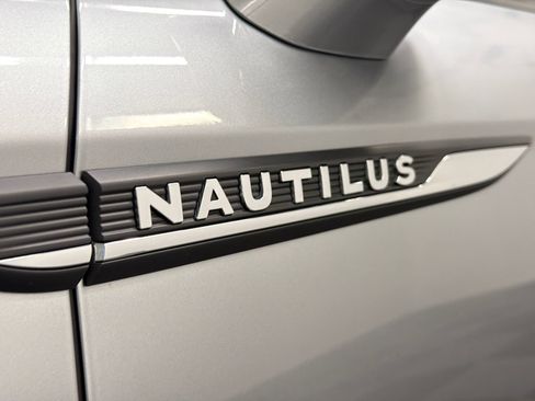 Certified 2022 Lincoln Nautilus Reserve AWD/4WD image 15