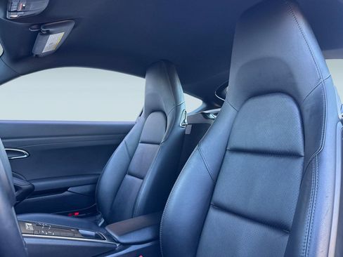 Used 2016 Porsche Cayman image 21