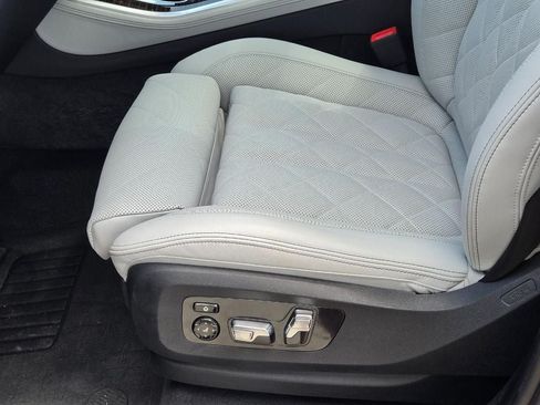Used 2026 BMW X5 xDrive40i w/ M Sport Package AWD/4WD image 23
