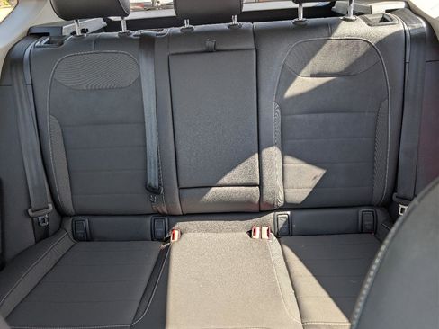 Used 2023 Volkswagen Taos SE AWD/4WD image 9