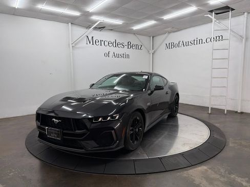 Used 2024 Ford Mustang GT RWD image 3