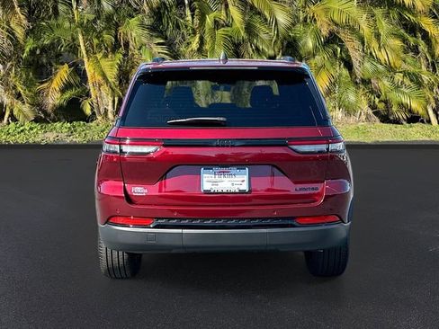 New 2025 Jeep Grand Cherokee Limited w/ Black Appearance Package image 4