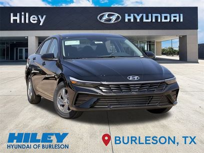 New 2025 Hyundai Elantra SE