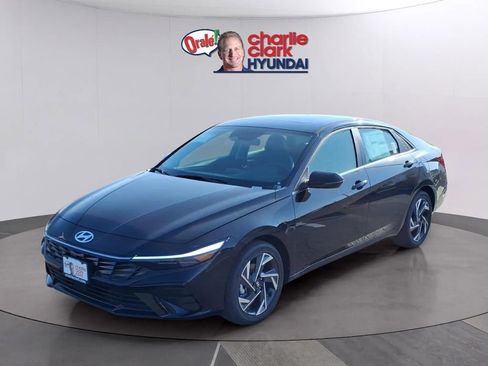 New 2026 Hyundai Elantra Limited FWD image 1