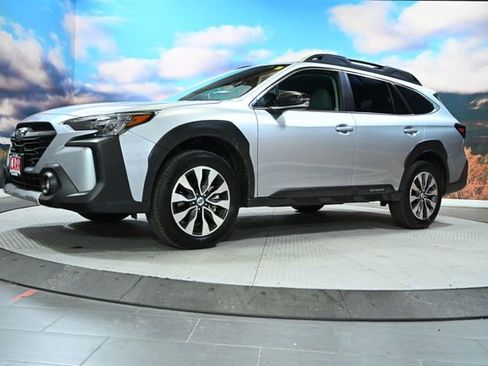 Certified 2025 Subaru Outback Limited image 4