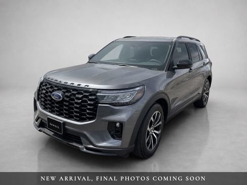 Used 2025 Ford Explorer ST-Line w/ Premium Package RWD image 1