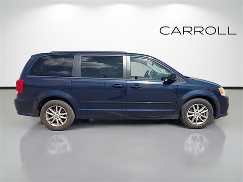 Used 2014 Dodge Grand Caravan SXT image 2