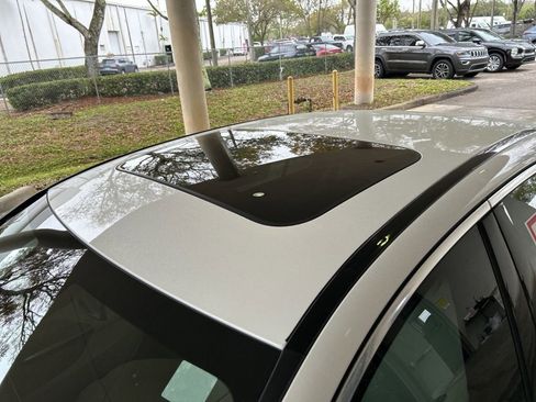 Used 2024 Mercedes-Benz C 300 Sedan image 15
