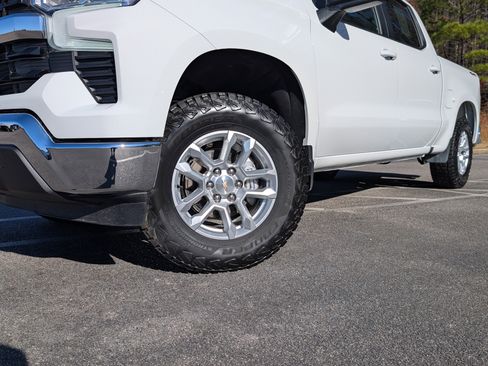 Used 2025 Chevrolet Silverado 1500 LT image 35