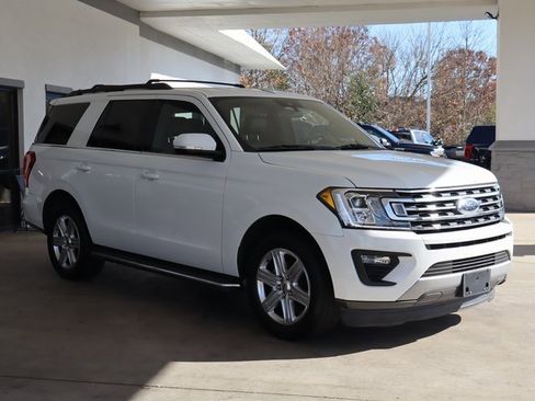 Used 2020 Ford Expedition XLT w/ Equipment Group 202A image 8