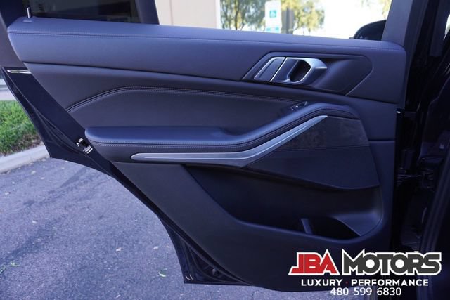 Used 2022 BMW X5 xDrive40i w/ M Sport Package AWD/4WD image 91