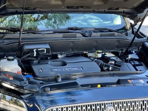 Used 2019 Lincoln Nautilus Reserve image 50