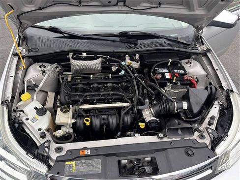 Used 2010 Ford Focus SEL FWD image 19