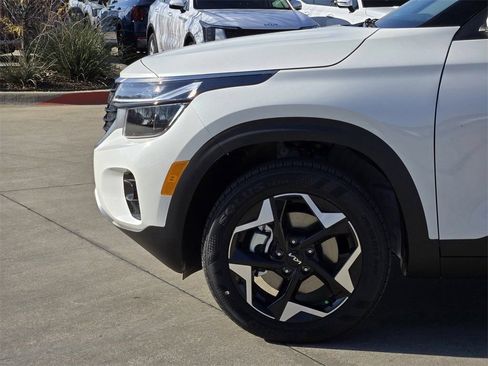 New 2026 Kia Seltos EX AWD/4WD image 5
