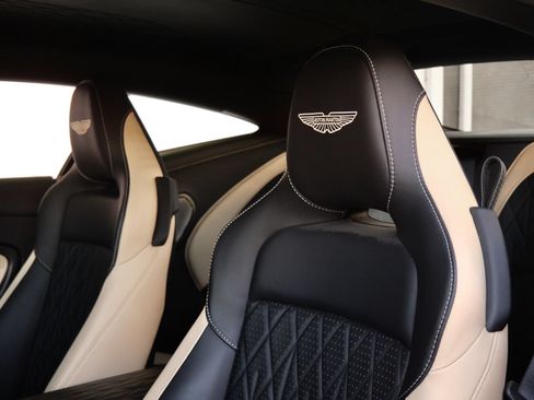 Used 2025 Aston Martin DB12 Coupe RWD image 19
