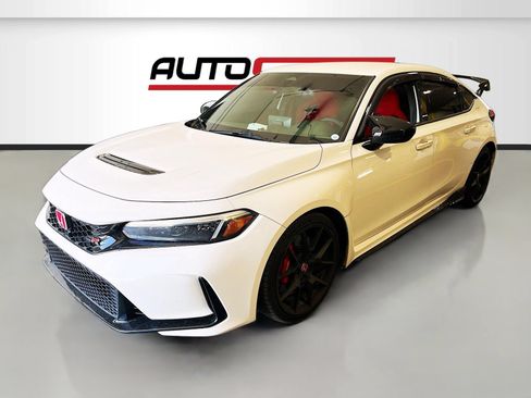 Used 2024 Honda Civic Type R image 3