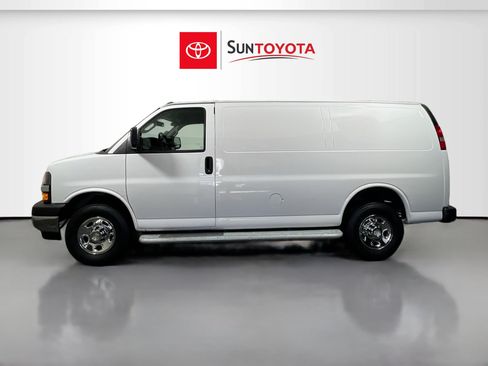 Used 2024 Chevrolet Express 2500 w/ Driver Convenience Package image 7
