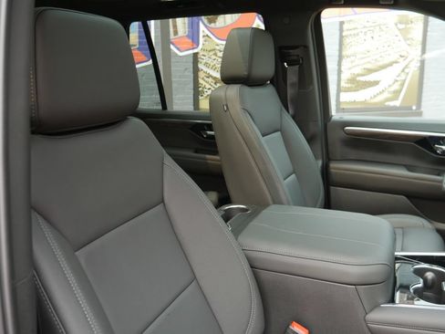 New 2026 Chevrolet Tahoe Z71 w/ Comfort Package AWD/4WD image 15