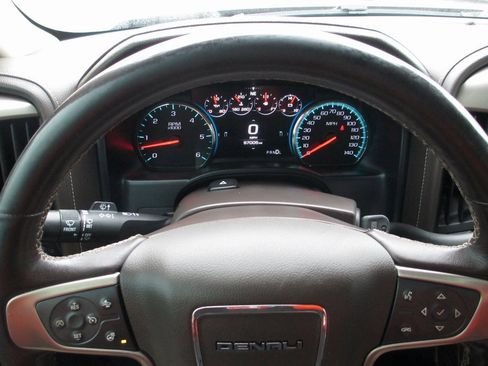 Used 2018 GMC Sierra 1500 Denali w/ Denali Ultimate Package image 31