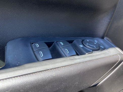 Used 2022 Chevrolet Silverado 1500 Custom RWD image 10