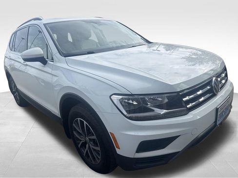 Used 2020 Volkswagen Tiguan SE image 12